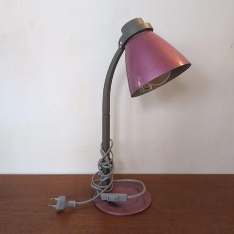 Lilla/rose bordlampe