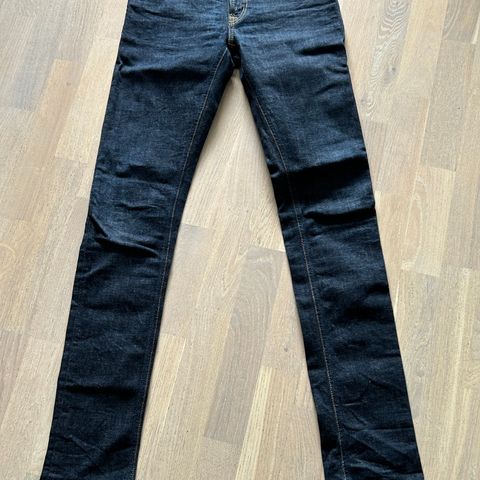 Pent brukt Nudie Tight Long John jeans str 28/34 selges