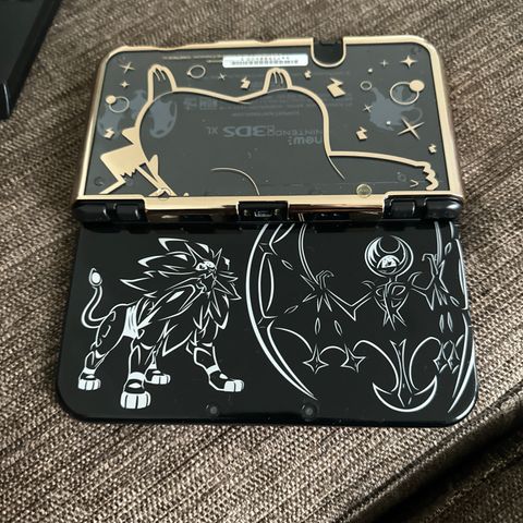 Nintendo 3DS XL Sun and Moon edition