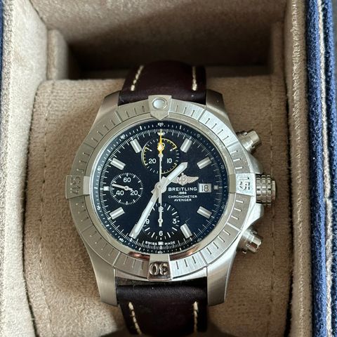 Breitling Avenger Chronograph 45