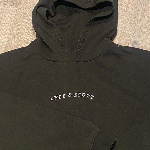 Lyle & Scott hoodie og piké