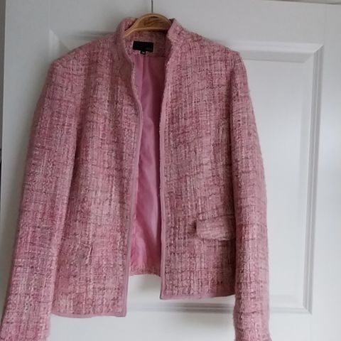 Boucle jakker/ blazer  i nydelig rosa