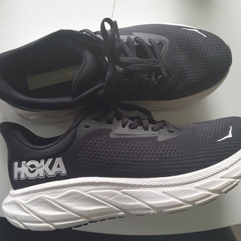 Hoka sko