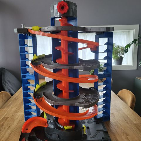 Hot Wheels Mega Garage