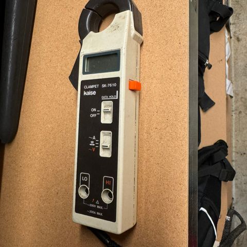 Kaise Clampey SK-7610 Tangampermeter / Multimeter