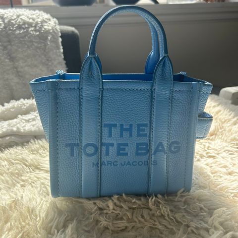 The tote bag