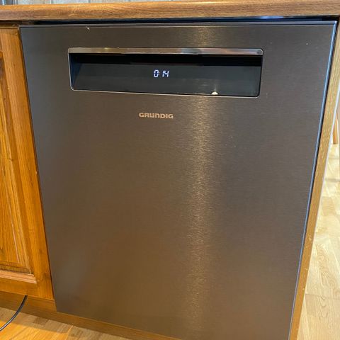 Grundig oppvaskmaskin Cornerwash GR5500 (2 år gammel)