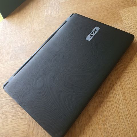 Acer Aspire ES1-512 15,6"