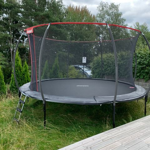 Trampoline