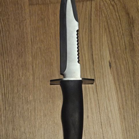 Survival Kniv