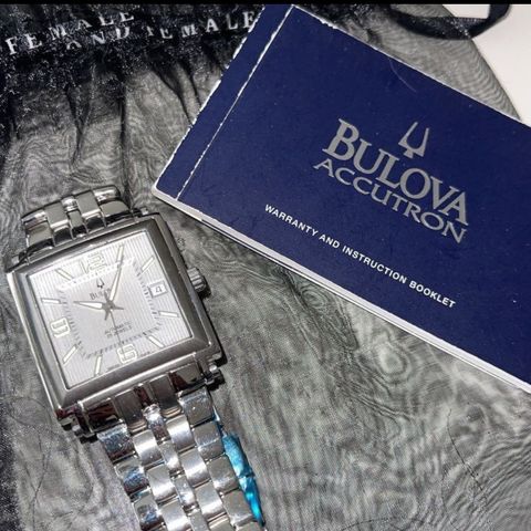 Bulova accutron klokke