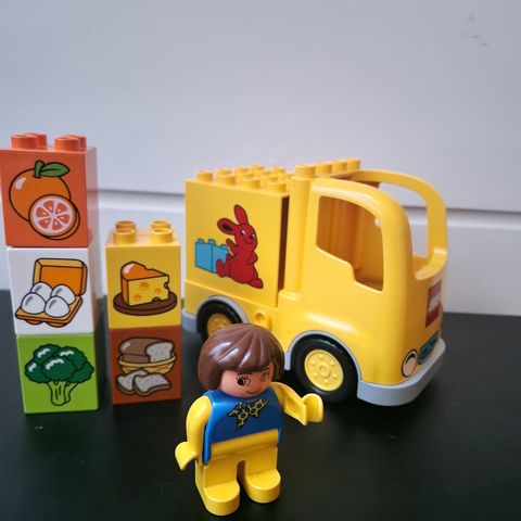 Lego duplo pakke med mye forskjellig (se alle bilder)