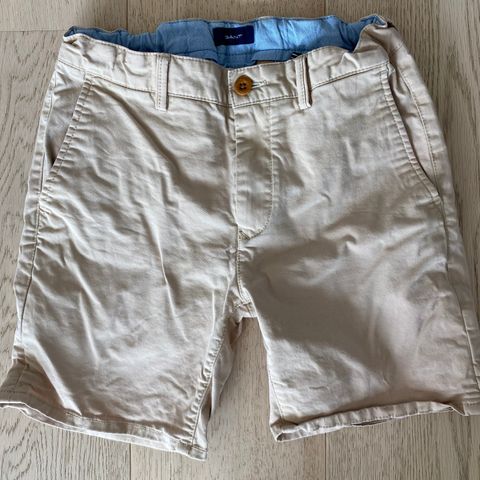 Gant beige shorts 11-12 år, passer  barn ca .cm.142-152