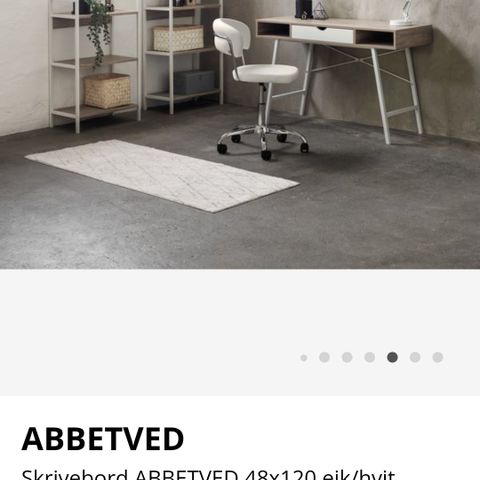 Abbetved skrivebord fra Jysk