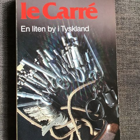 Pocketbok: Le Carre, En liten by i Tyskland