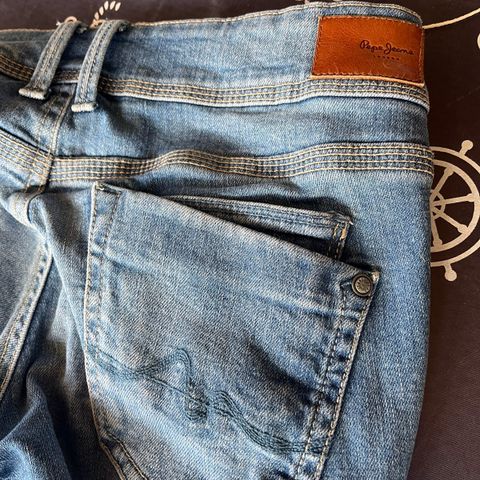 Pepe jeans Saturn Crop  str 28’’ shorts