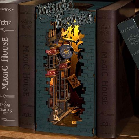 Rolife DIY 3D Bookend Magic House miniatyrdiorama