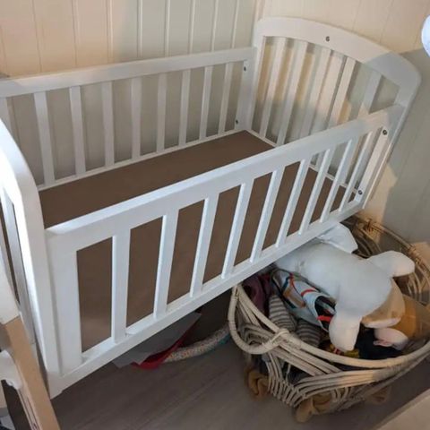 JLY vugge/bedside crib