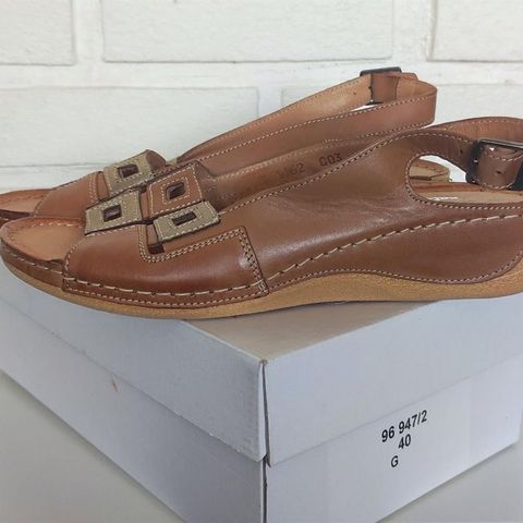 Dame sommer sko/ sandaler. Tyske. Ny.  Str. 40