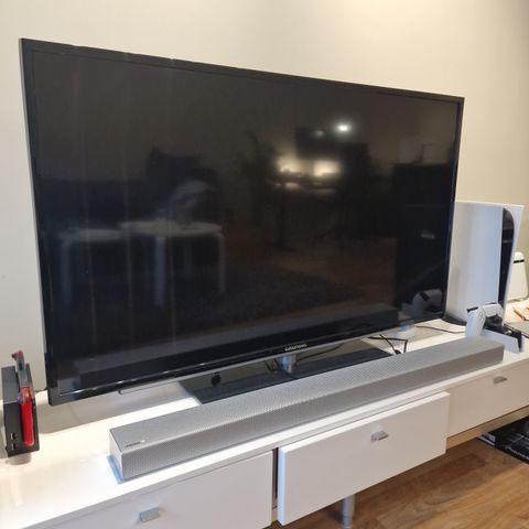 Rimelig TV selges 50" full HD