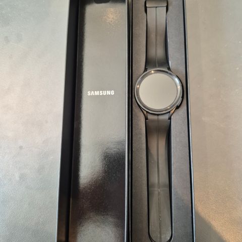 Samsung Galaxy Watch5 Pro 45 mm LTE Titanium Black