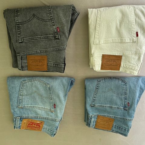 Levis jeans