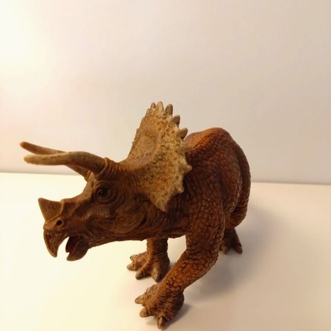 Schleich dinosaurfigur - Triceratops