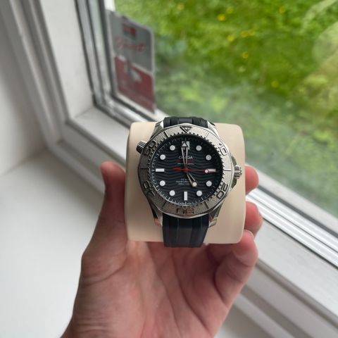 Omega Seamaster 300m Nekton - Norsk Komplett