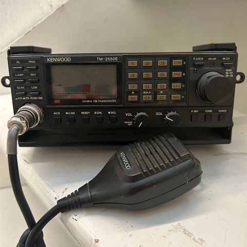 Kenwood TM-2550E 2m radio selges!