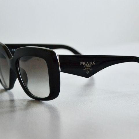 Prada SPR 03Q Solbrille