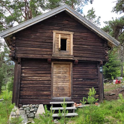 Stabbur i Vågå fra før 1900 gis bort