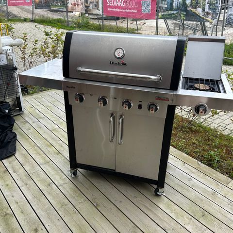 Gassgrill charbroil