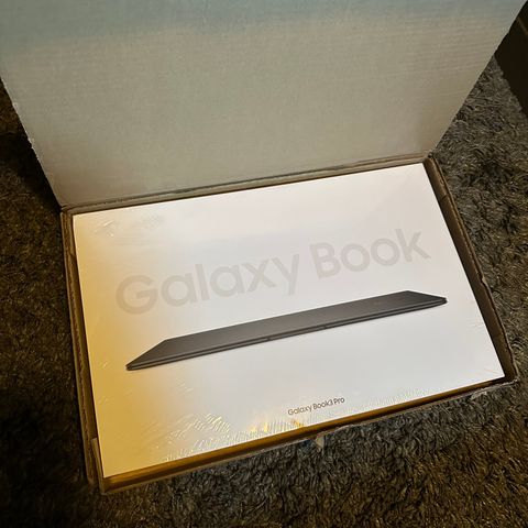 iPhone 15 Pro Max eller MacBook Pro bytte mot Samsung Galaxy Book3 Pro 16 Oled