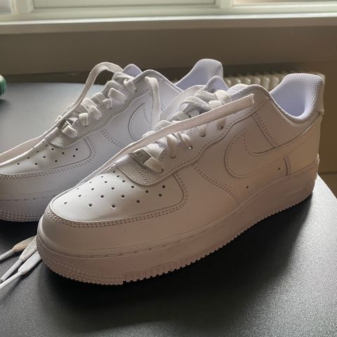 Nike Air Force 1