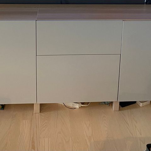 Ikea Bestå Kommode.