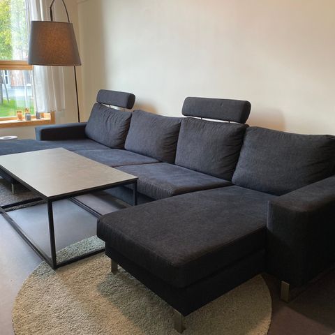 Stor sofa m/ sjeselong + puff