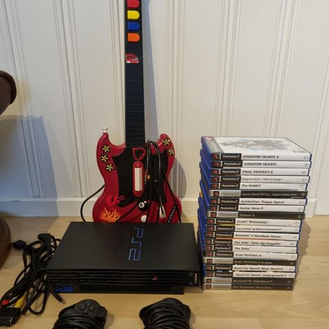 PlayStation 2 med tilbehør/spill