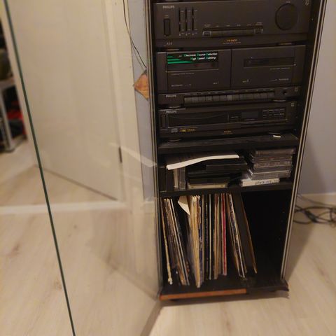 Philips stereorack inkl.Philips høgtalarar