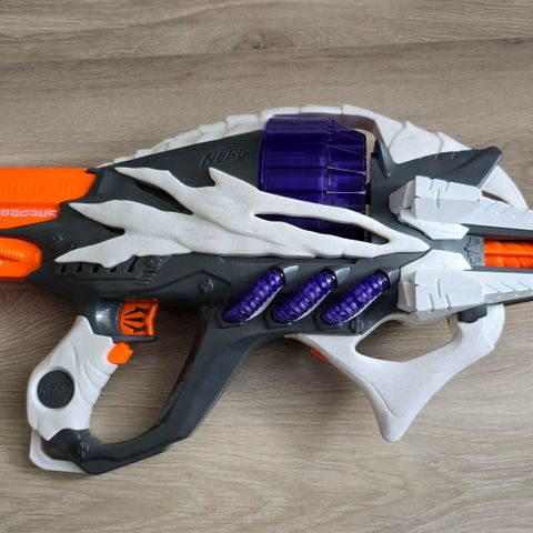 Nerf Alien Menace Incisor