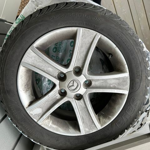 16’’ piggdekk m/original Mazda-felg