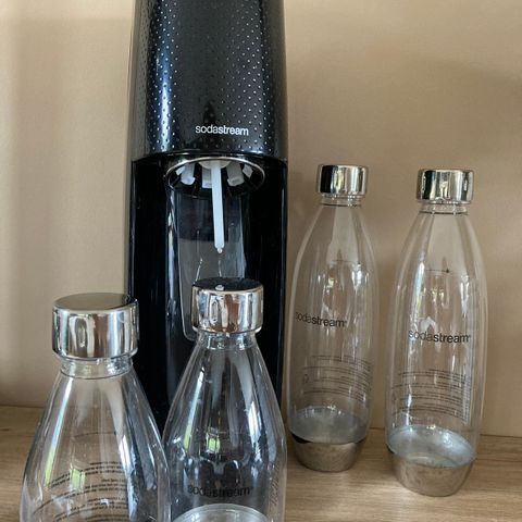 Sodastream maskin m/fire flasker