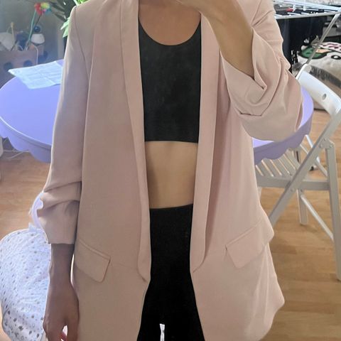 Lyserosa blazer fra zara