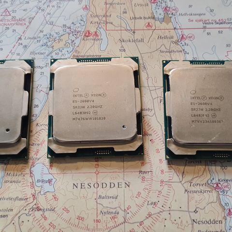 Intel Xeon E5-2698 v4 CPU - 20 kjerner / 40 tråder