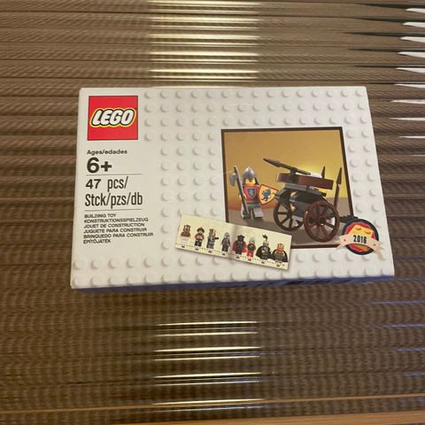 LEGO 5004419 Castle - Retro Classic Knights GWP