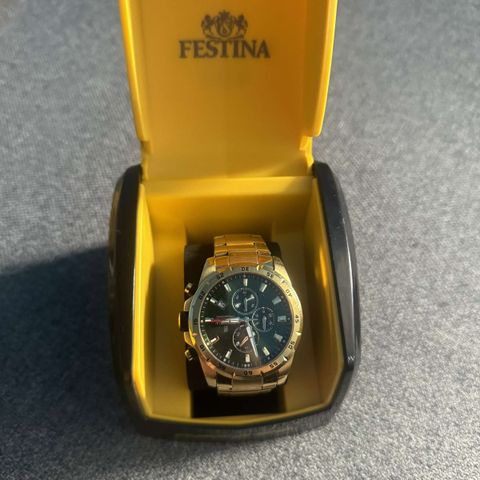 Klokke Festina