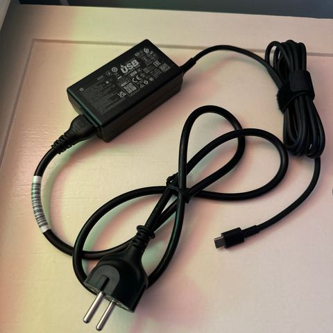 HP 65W ac adapter usb-c