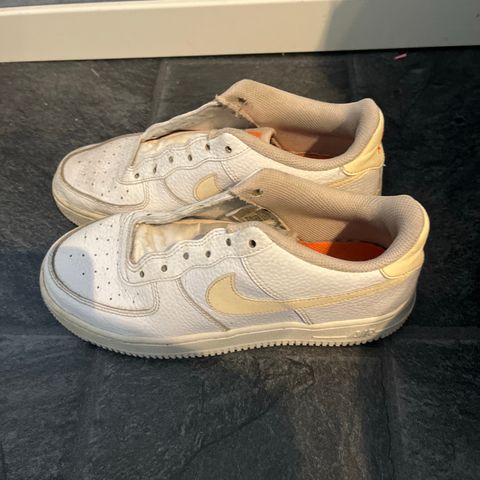 Airforce 1 selges