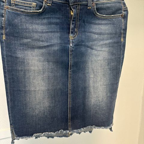 Jeans skjørt fra hunkydory selges