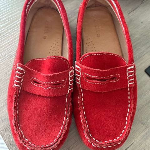 Zara Loafer i semsket skinn str. 33