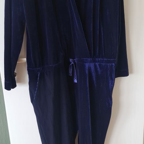 Bellas Hus jumpsuit/loungewear